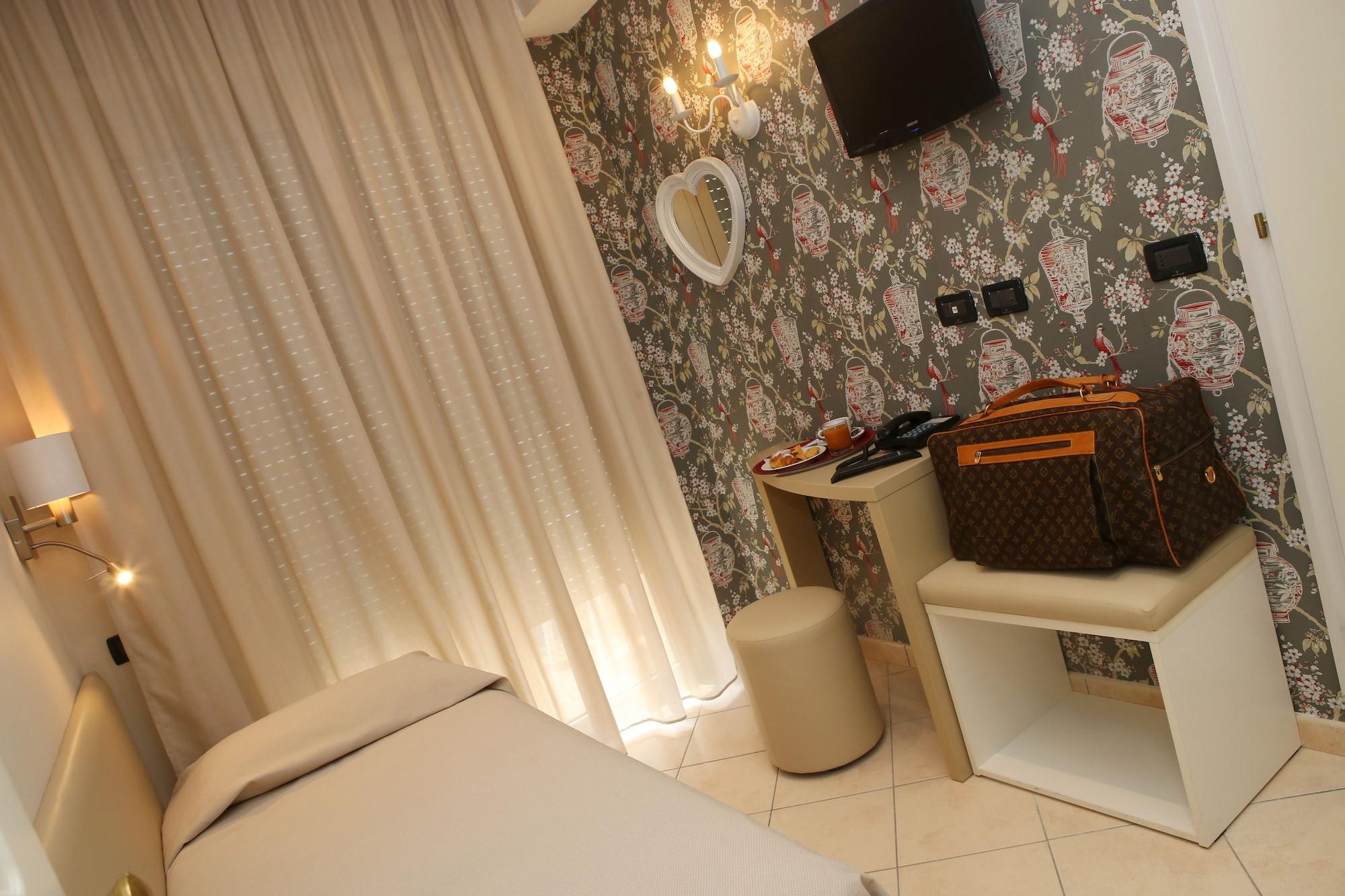 Hotel Piccinelli Римини Екстериор снимка