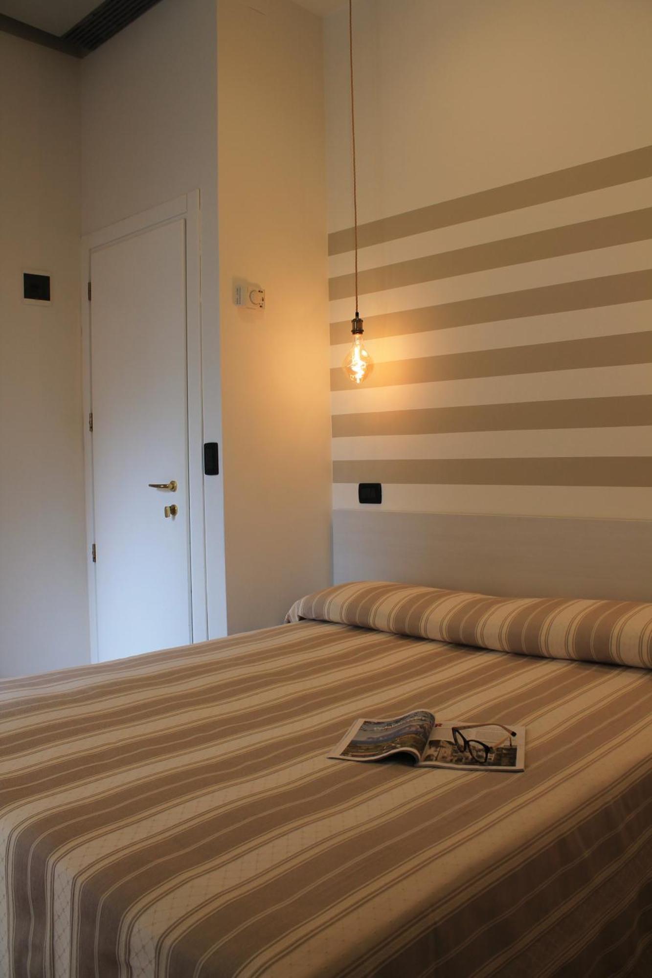 Hotel Piccinelli Римини Екстериор снимка